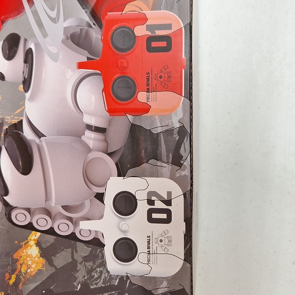 BRAND NEW! Sharper Image Mecha Rivals Remote Control Ejecting Battle Robots Set - Picture 9 of 11